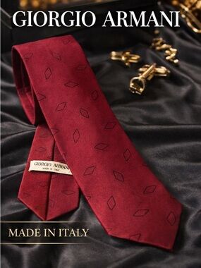 Giorgio Armani Silk Tie Red Geometric Pattern Made in Italy Designer Luxury